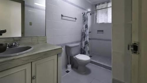 South Forbes, Makati, House For Rent in Makati - Image 1