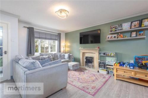 Spa Garth, Clitheroe, 3 Bedroom Detached in Kirkby - Image 1