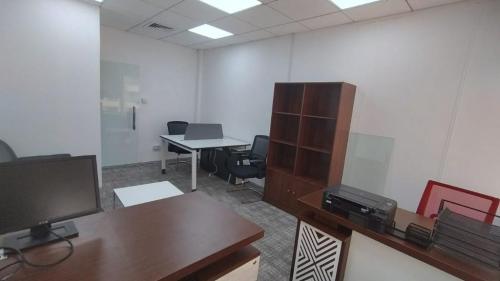 Spacious 200 Sqft Window Office Available for Rent in Dubai - Image 3