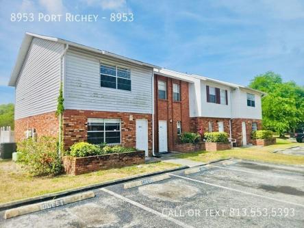 Spacious 2BR Home with Functional Layout in Port Richey in Spring Hill - Image 1