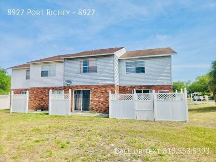 Spacious 2BR Townhome-Style Rental in Port Richey – … in Spring Hill - Image 1