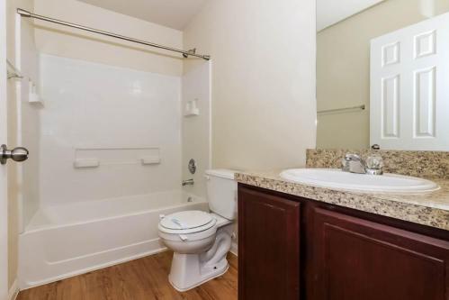 Spacious 3BR/2BA Apartment for Rent in Katy, TX – Move-In Ready! in Sugar Land - Image 6