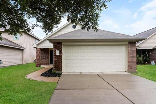 Spacious 3BR/2BA Apartment for Rent in Katy, TX – Move-In Ready! in Sugar Land - Image 14