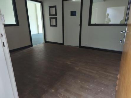Spacious Separate Office for Rent in Al Garhoud in Dubai - Image 4