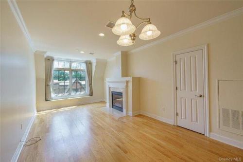 St St Unit,pelham, Condo For Rent in New Rochelle - Image 1