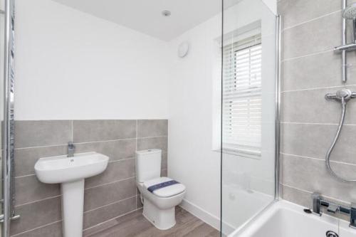 Station Drive, Ripon, 3 Bedroom Link in Bridgnorth - Image 1