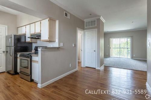 Step In, Save Today in Pasadena - Image 1