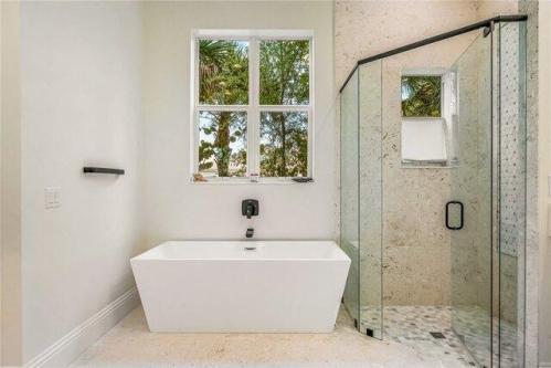 Strand Dr, Vero Beach, Home For Rent in Palm Bay - Image 1