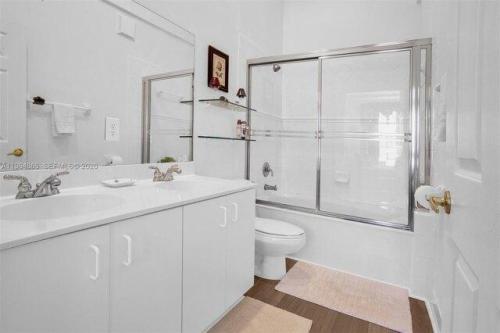 Sw Th Ct, Miramar, Home For Rent in Hialeah - Image 1