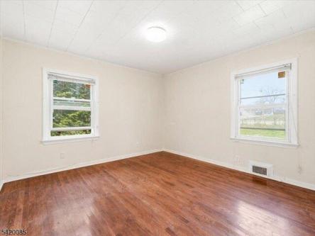 Sycamore Ave, Livingston, Home For Rent in Newark - Image 1