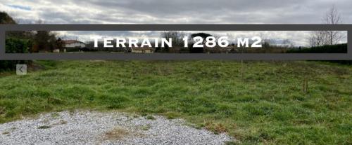 TERRAIN CONSTRUCTIBLE à Dax - Photo 1