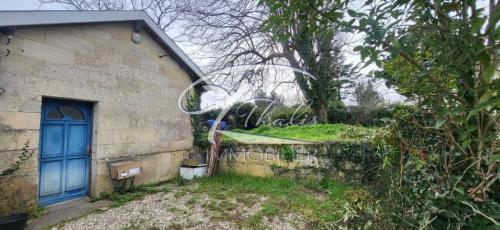 TERRAIN PRIGNAC ET MARCAMPS à Lormont - Photo 1