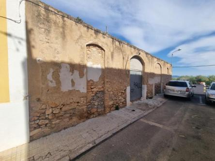 TERRENO RÚSTICO CON CASITA, PISCINA Y BUEN ACCESO POR SOLO … en Amposta - Imagen 1