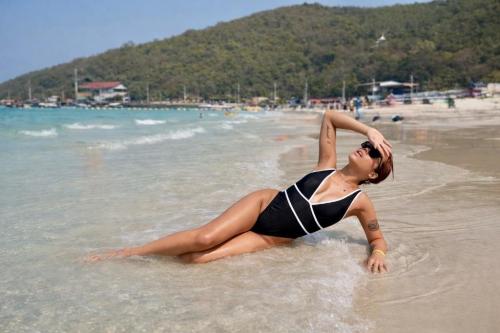TOP&BOTTOM TS BEST GFE LADYBOY NO RUSHING in Bangkok - Image 4