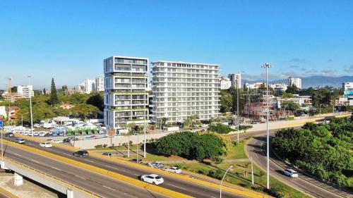 TORRE DOS HABITACIONES AREA SOCIAL Y ROOFTOP AREA MONUMENTAL en Santiago - Imagen 1