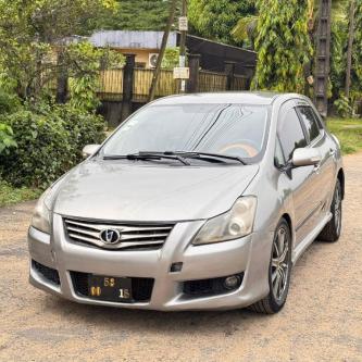 TOYOTA BLADE 2009 – FULL OPTIONS & CONFORT à Douala - Photo 1