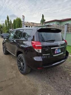 TOYOTA RAV4 ANNÉE 2012 7 PLACES à Douala - Photo 2