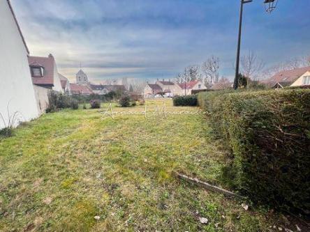 Terrain constructible de 347m2 à Creil - Photo 1