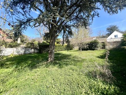 Terrain constructible à Eaubonne - Photo 1