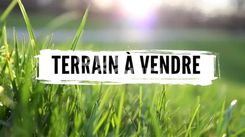 Terrain constructible à Saintes - Photo 1