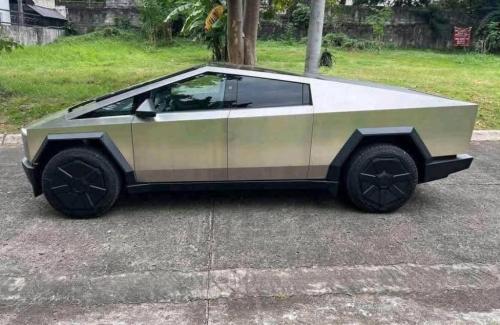 Tesla Cyber Trunk à Abidjan - Photo 6