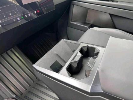 Tesla Cyber Trunk à Abidjan - Photo 5