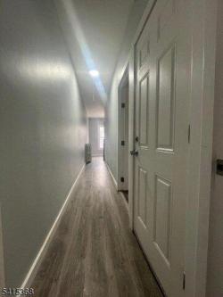 Th Ave, Newark, Home For Rent in Newark - Image 1
