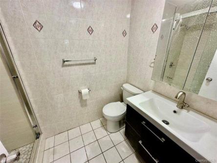 - Th Ave Unit St, Bayside, Home For Rent in Queens - Image 1
