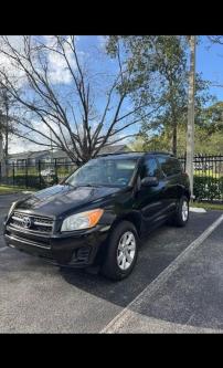 Toyota Rav4 2010 black automatica Clean title in Orlando - Image 3