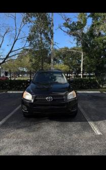 Toyota Rav4 2010 black automatica Clean title in Orlando - Image 4
