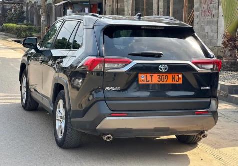 Toyota Rav4 2021 hybride à Douala - Photo 3