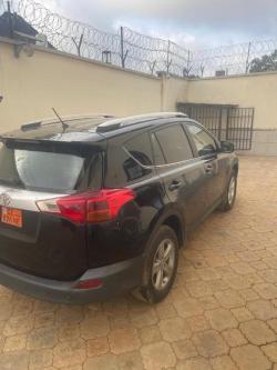 Toyota Rav4 AWD Noir 2014 à Yaoundé - Photo 3