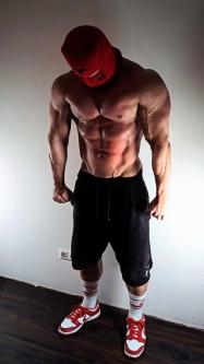 Trample einen Bodybuilder / Trampling / Füße / Fußfetisch / BDSM in Wiener Neustadt - Bild 1