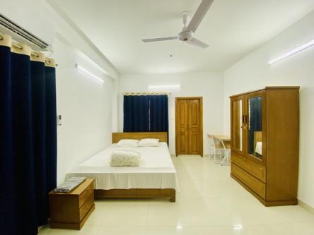 Two-Bed Apartment Rent in Bashundhara R/A in Dhaka - Image 1