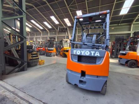 USED FORKLIFT AVAILABLE FOR SALE in Durban - Image 4