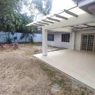 Ugong Norte, Quezon, House For Rent in Krus Na Ligas - Image 1