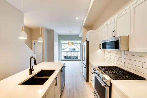 Unit 15 - Pondside Landing in Kelowna - Image 1