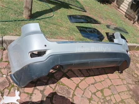 Used Rear Jeep Grand Cherokee Wk2 Bumpers In Store in Kempton Park - Image 1