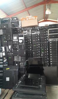 Used projectors in Roodepoort - Image 1