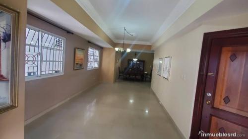 VENDO AMPLIO APTO BELLA VISTA D.N en Santo Domingo - Imagen 13