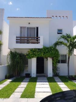 VENDO CASA EN CONDOMINIO REAL ALMENA SM 42, CANCUN Q. ROO en Cancún - Imagen 1