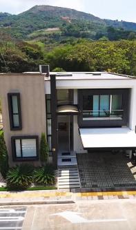 VENTA CASA CAMPESTRE RUITOQUE BAJO. CONDOMINIO RUITOQUE PARK HO en Bucaramanga - Imagen 2