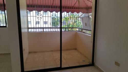 VENTA DE APARTAMENTO ALMA ROSA I en Santo Domingo - Imagen 2