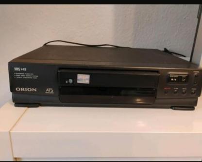 VHS Recorder plus 40 Filme VHS in Goslar - Bild 1