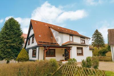 VIEL PLATZ UND RUHIGE FAMILIÄRE LAGE in Suhl - Bild 1