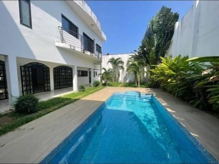 VILLA DUPLEX AVEC PISCINNE EN VENTE à Abidjan - Photo 4