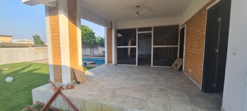 VILLA DUPLEX MODERNE RIVIERA BONOUMIN. à Abidjan - Photo 1
