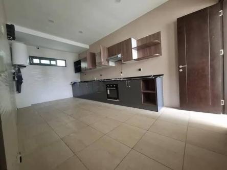 VILLA DUPLEX de 06P DE STANDING +PISCINE RIVIÉRA ABATTA à Abidjan - Photo 2