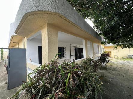 VILLA EN LOCATION RIVIERA BONOUMIN à Abidjan - Photo 3