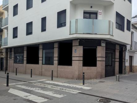 Venta de Local en Roses en Figueras - Imagen 1